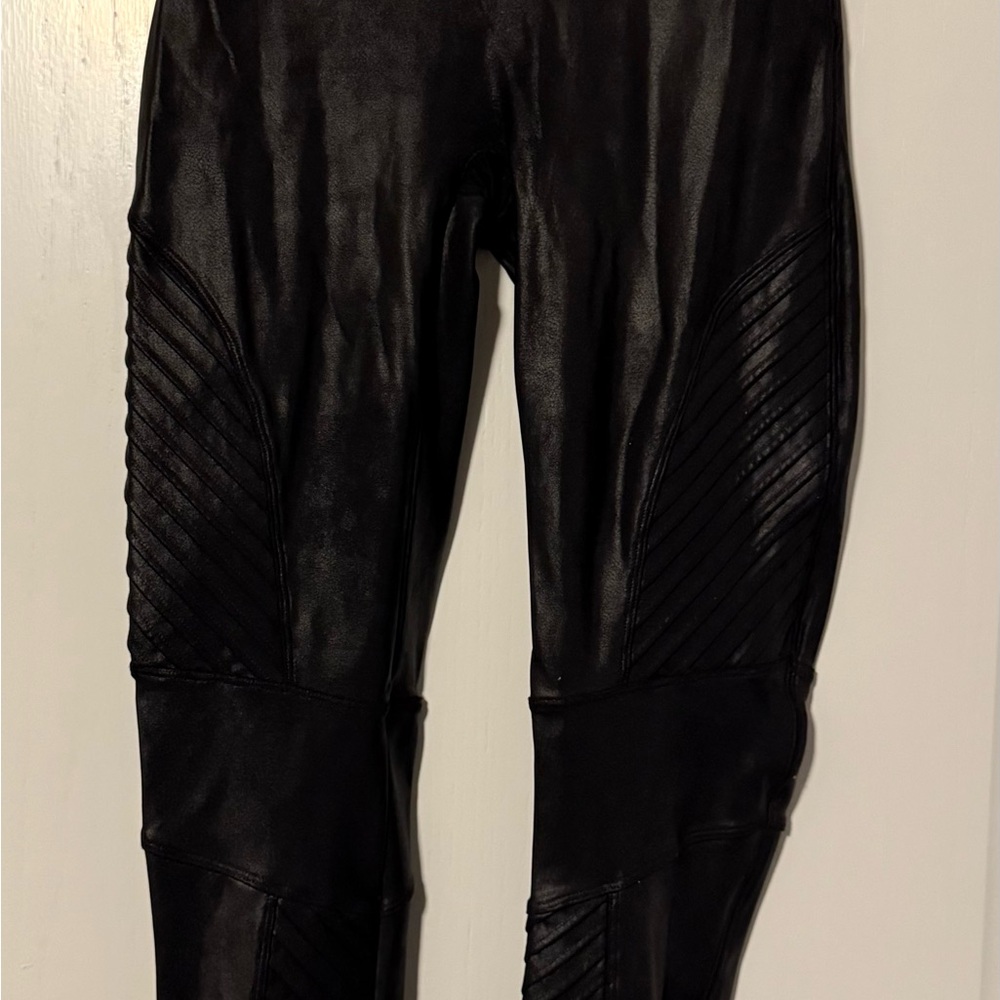 SPANX Black Leggings with Red Tag
